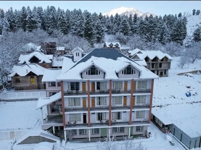 Hotel White Castle, Pahalgam